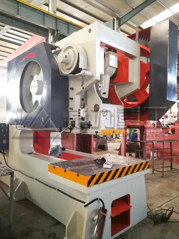 200噸沖床深喉口1800mm